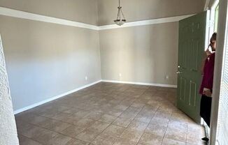 2 beds, 1 bath, 883 sqft, $1,635, Unit 1-1525-A