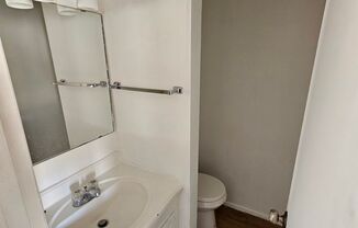 2 beds, 1.5 baths, $895