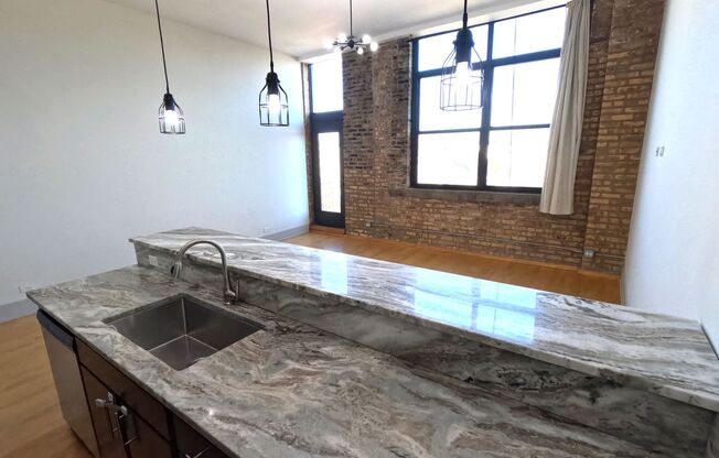 2 beds, 1 bath, 1,150 sqft, $2,595, Unit 1432-321