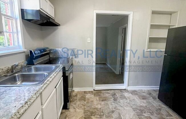 3 beds, 2 baths, $1,600