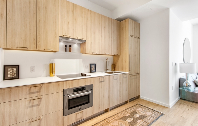 1 bed, 1 bath, $4,900, Unit PH-3E