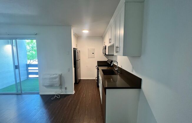 Studio, 1 bath, 510 sqft, $1,750, Unit 09