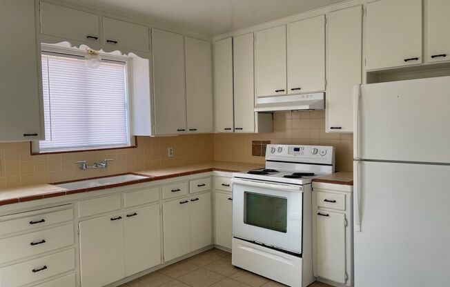 514 W. Iris Ave.
