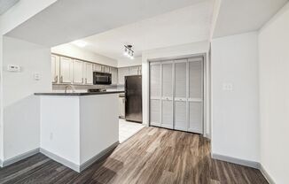 2 beds, 2 baths, 800 sqft, $1,595, Unit 3121