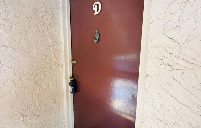 Charming 3 bedroom 1.5 bath condo for rent