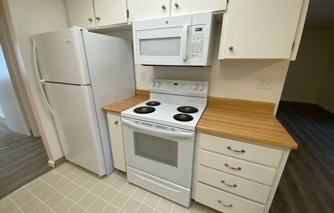 Shadow Creek Apartments