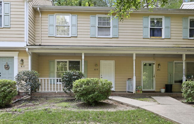 839 DALEWOOD DR
