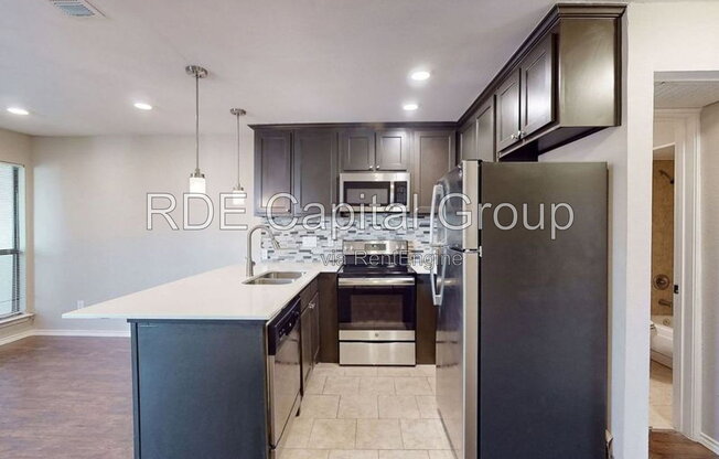 2 beds, 2 baths, 732 sqft, $1,280, Unit 224
