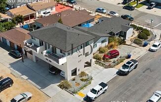 725 E 22 ST