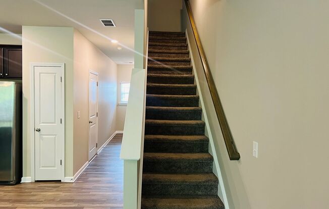 3 beds, 2.5 baths, $2,000