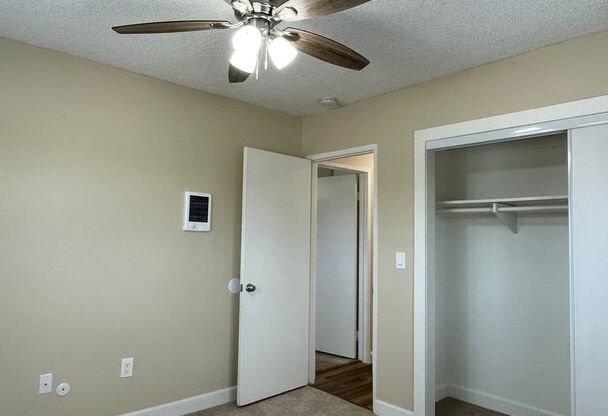 2 beds, 1 bath, $2,195, Unit 18