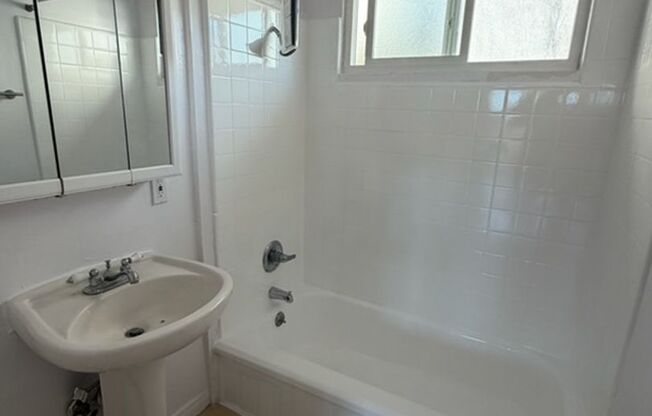 1 bed, 1 bath, 675 sqft, $2,245, Unit 20