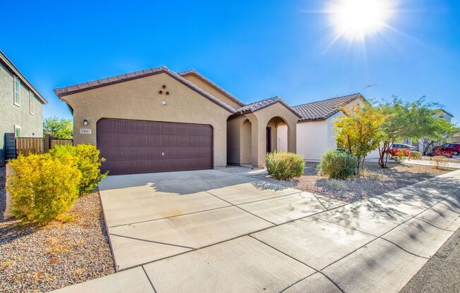 Charming 3 bedroom home in Tolleson!!