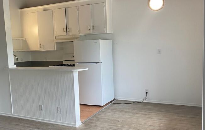 1 bed, 1 bath, $2,295, Unit H