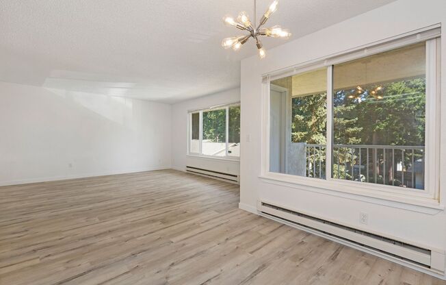1 bed, 1 bath, 638 sqft, $1,395, Unit 33