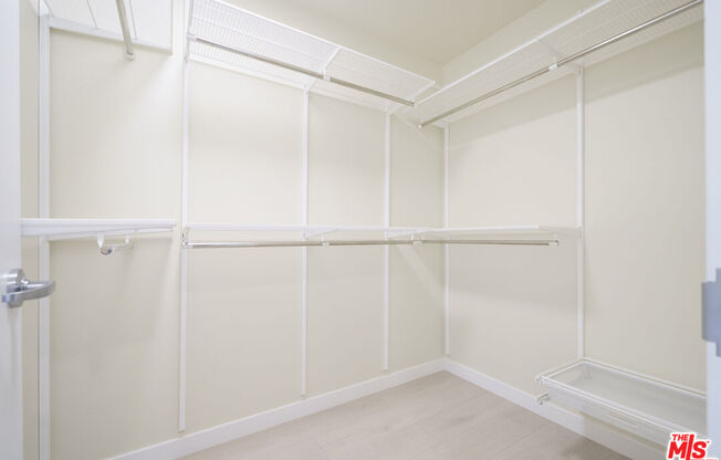 2 beds, 2.5 baths, 1,650 sqft, $4,995, Unit 716