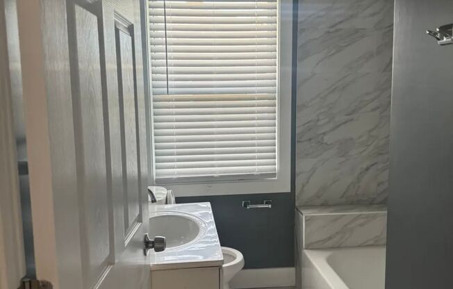 3268 Clairmount