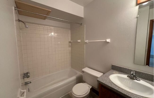 2859 S 6 ST