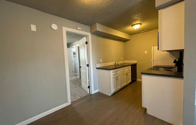 1 bed, 1 bath, 550 sqft, $995, Unit Unit 9