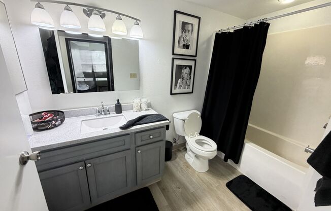 2 beds, 1 bath, 900 sqft, $1,700, Unit 304