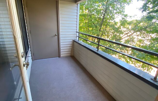2 beds, 2 baths, 900 sqft, $2,795, Unit 207