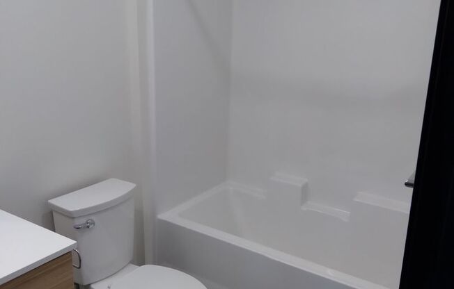 1 bed, 1 bath, 585 sqft, $1,449, Unit 301