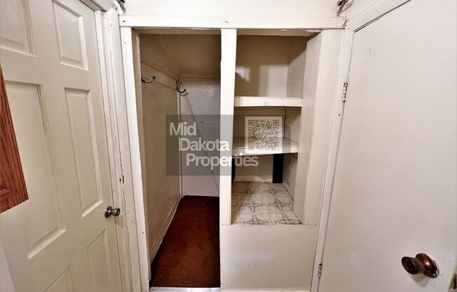 1 bed, 1 bath, $725