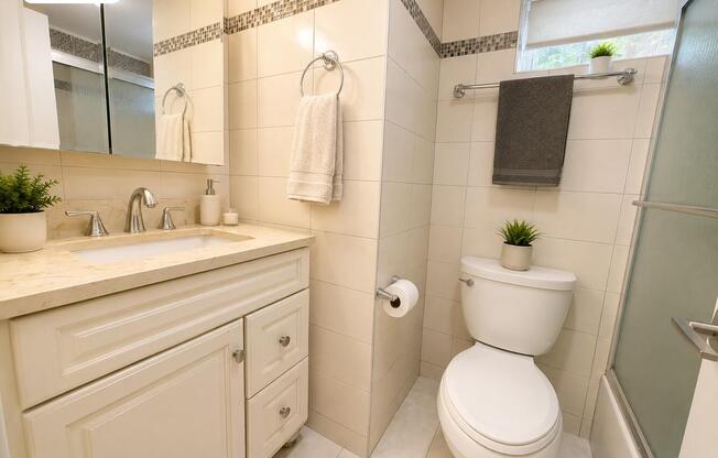 4 beds, 2.5 baths, $7,199