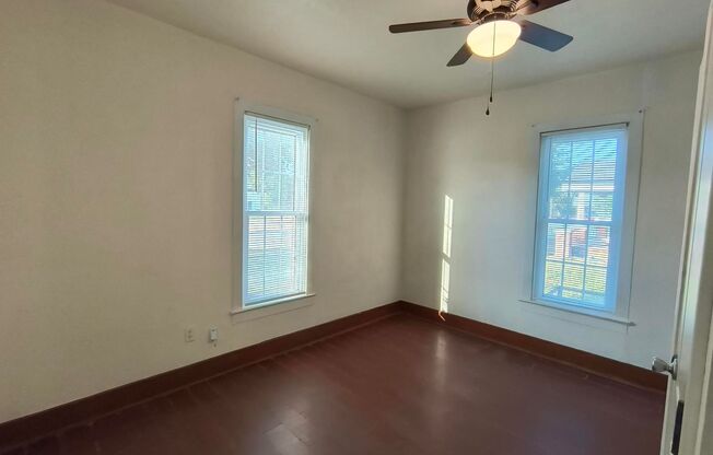 2 beds, 1 bath, $1,000