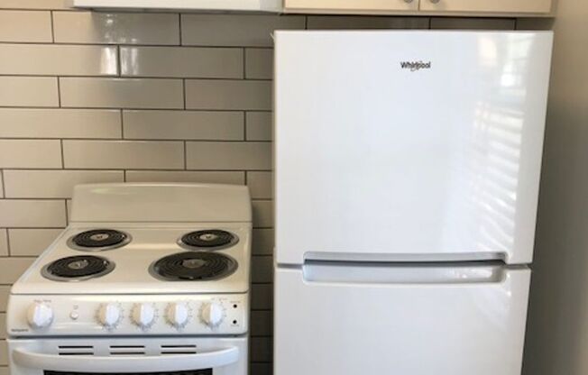 1 bed, 1 bath, 460 sqft, $1,400, Unit 302