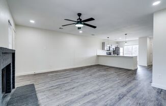 RIVER CROSSING ATX - 2BD/2.5BA - TOWNHOUSE - NEAR DOWNTOWN - NEW INTERIOR - $1700