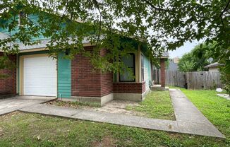 Well Maintained Duplex in Great Location!