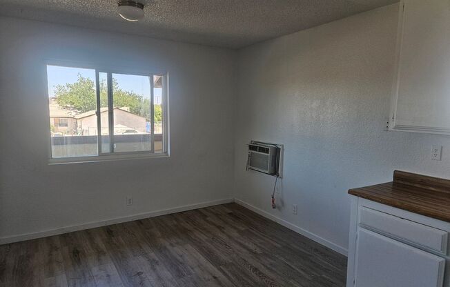 2 beds, 1 bath, $1,495