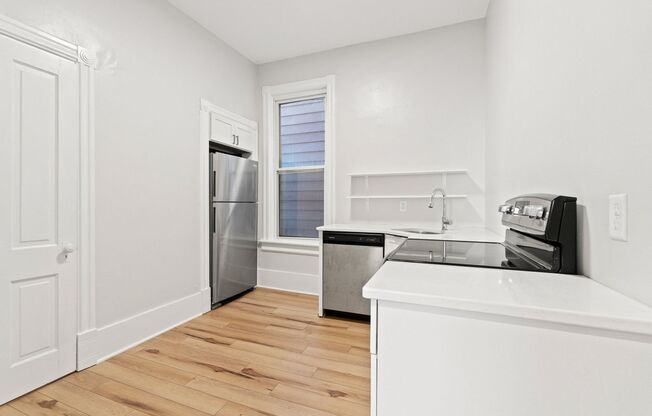 1 bed, 1 bath, 700 sqft, $875, Unit 101