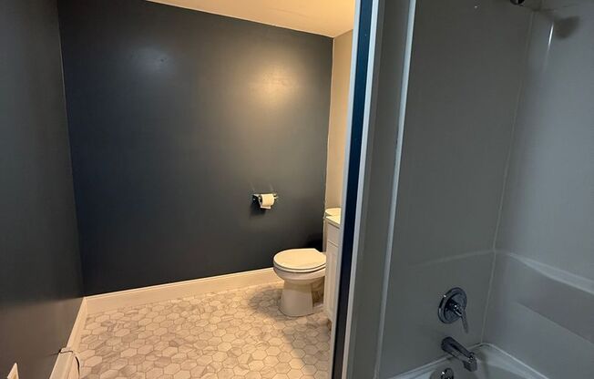 Studio, 1 bath, $895, Unit 1