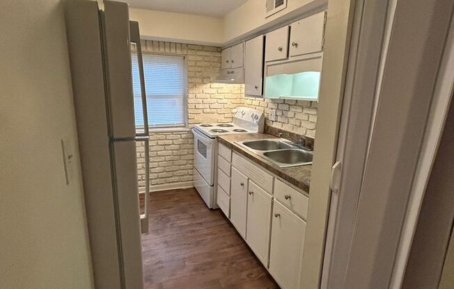 1 bed, 1.5 baths, 1,200 sqft, $1,100, Unit 2009-27