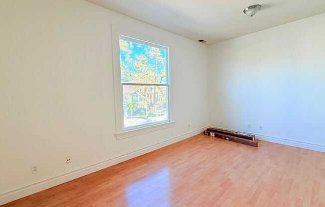 934 CENTRAL AVE LOOP