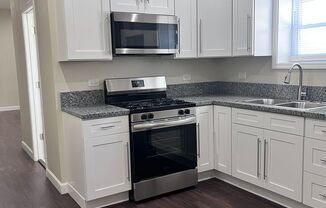 [5026-32] W Madison LLC