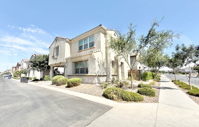 1178 E SABINO DR