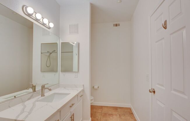 2 beds, 2 baths, $1,550, Unit 1122