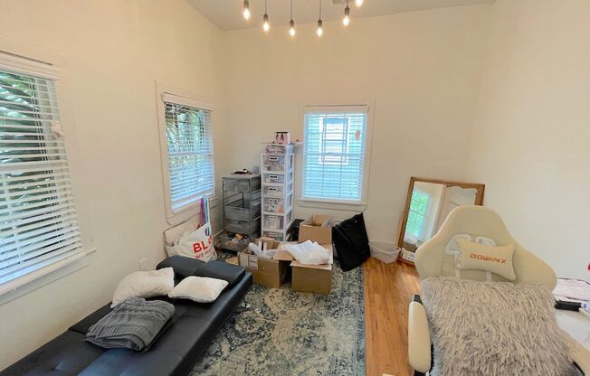 2 BED | 2 BATH | DIXON PARK