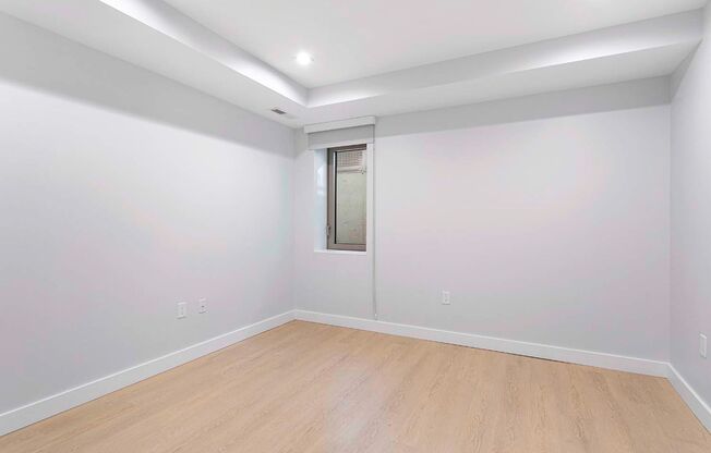 1 bed, 1 bath, 636 sqft, $2,425, Unit T-03