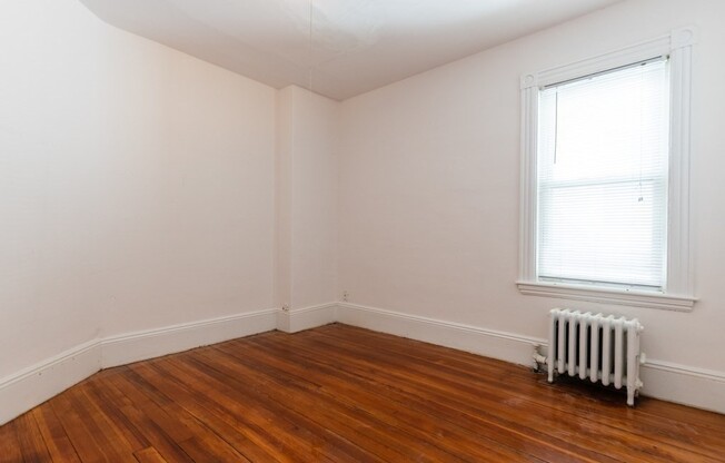 15 RUSSELL RD
