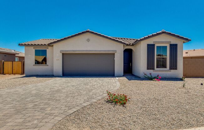 5 bedroom/ 2 bath home in Casa Grande