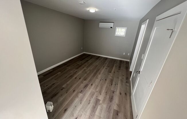 Studio, 1 bath, 300 sqft, $1,599, Unit 24 Monarch Way Apt 107