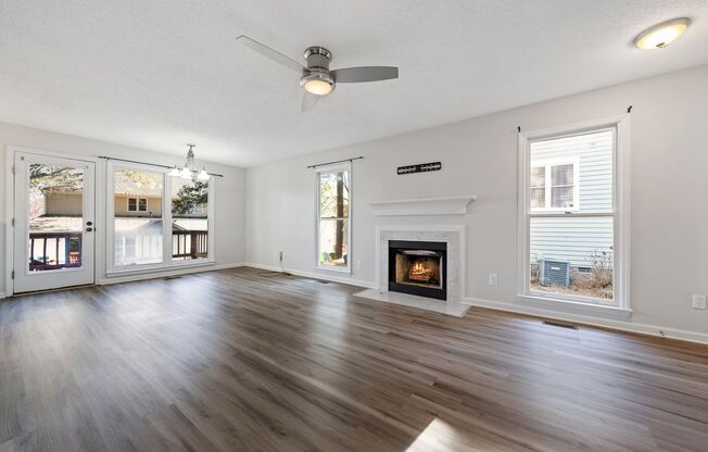 Beautiful Renovated Townhouse in Popular Raleigh Golf Course Community!