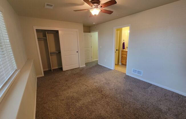 2 beds, 1.5 baths, 961 sqft, $1,550, Unit Unit B