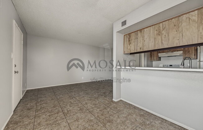 1 bed, 1 bath, $699, Unit 107