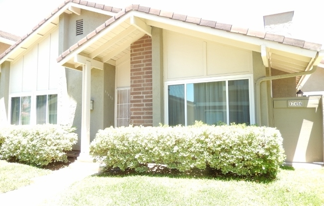 Updated 2Bed/ 2Bath Condo In Rancho Bernardo Includes: Garage/Cable/Water!