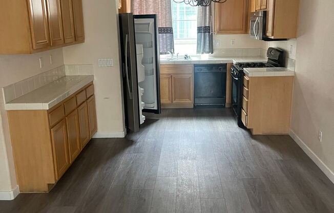 1898 Fargo Lane #2